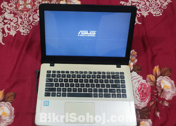Asus Vivobook X442U  i3 8 gen 128 gb ssd 8 gb ram laptop